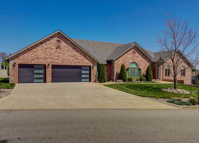 Property at 4807 Rolling Hills Dr, Nixa, MO 65714, 4 beds, 3 baths