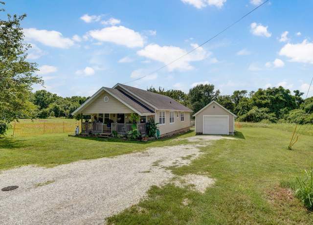 Property at 1141 N Dickerson Ave, Springfield, MO 65803, 3 beds, 2 baths