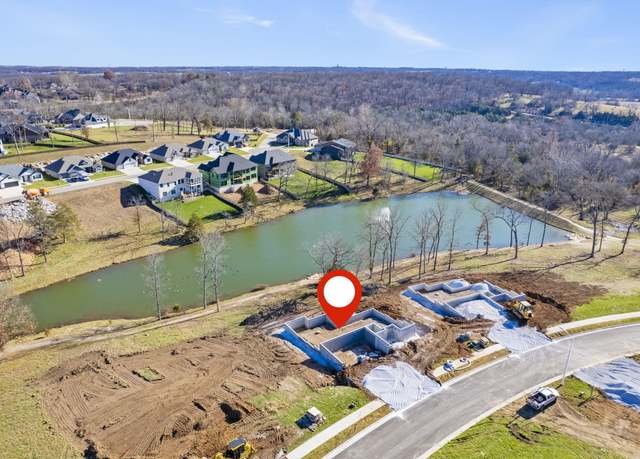 Property at 6056 S Clay Ave, Springfield, MO 65810, 5 beds, 3.5 baths