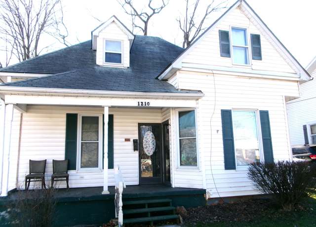 Property at 1210 W Atlantic St, Springfield, MO 65803, 3 beds, 2 baths