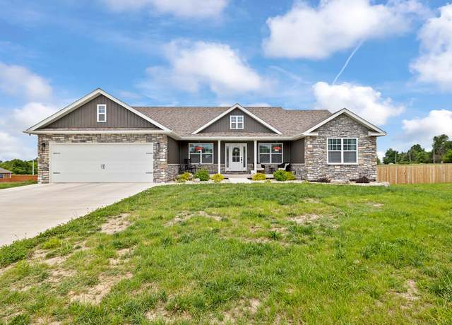 Property at 2025 Diego Ct, Bolivar, MO 65613, 4 beds, 3 baths