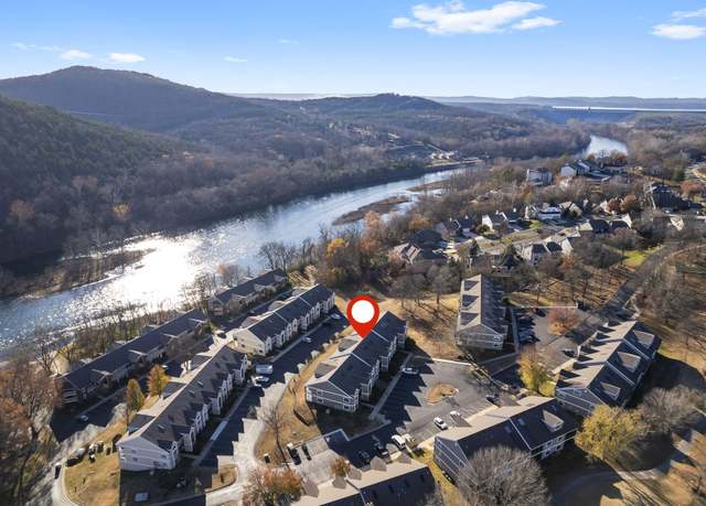 Property at 280 Wimbledon Dr #4, Branson, MO 65616, 2 beds, 2 baths