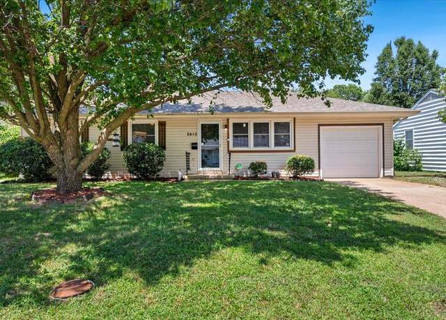 Property at 2415 W Bodeb St, Springfield, MO 65802, 3 beds, 1 bath