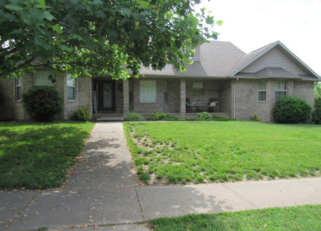 Property at 640 S Shuyler St, Republic, MO 65738, 4 beds, 3 baths