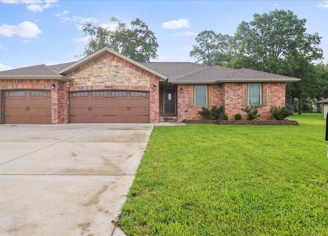 Property at 2606 Country Dr, Mountain Grove, MO 65711, 4 beds, 2 baths
