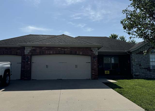Property at 5704 S Vicksburg Battle Ct, Battlefield, MO 65619, 3 beds, 2 baths