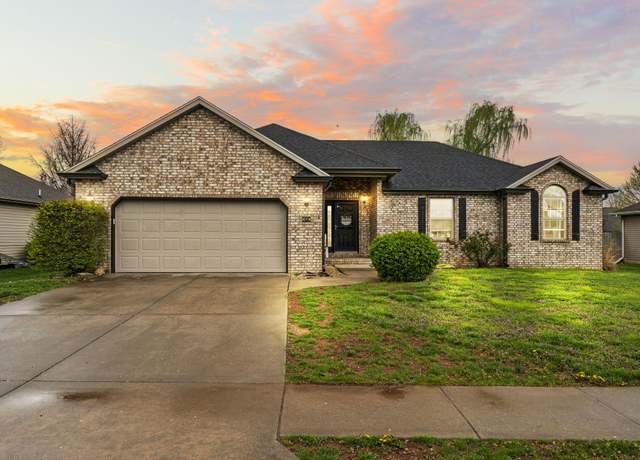 Property at 874 W Paddington Dr, Nixa, MO 65714, 3 beds, 2 baths