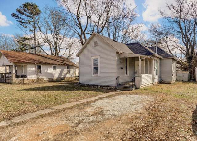 Property at 1452 East Florida Street St, Springfield, MO 65803, 3 beds, 1.5 baths