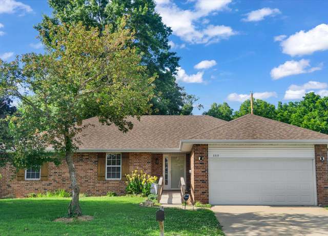 Property at 3319 E Lark St, Springfield, MO 65804, 3 beds, 2 baths