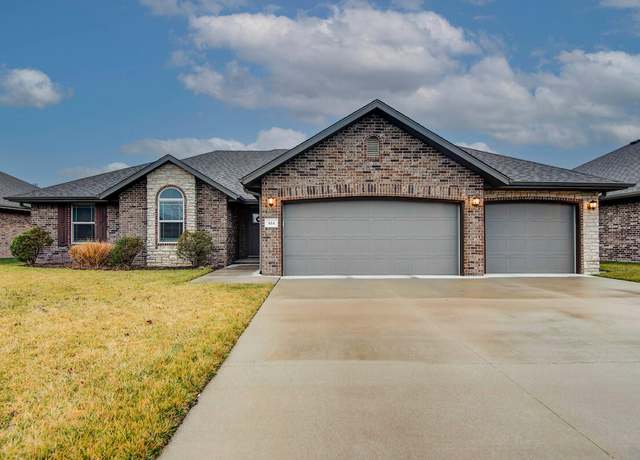 Property at 614 N Eagle Park Dr, Nixa, MO 65714, 4 beds, 2 baths