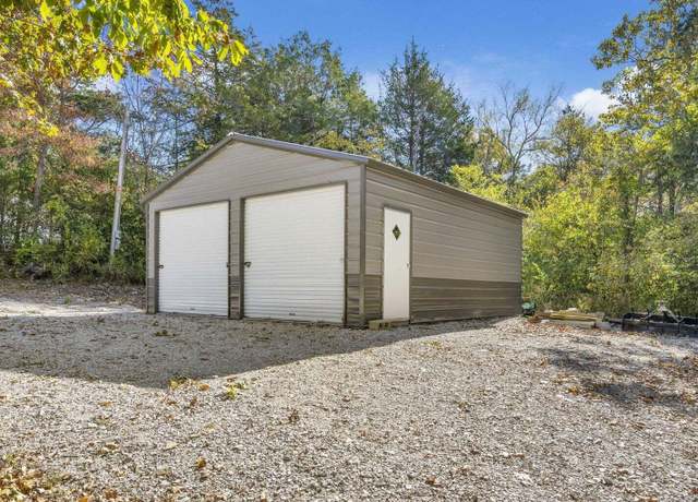 Property at 246 Nine Center Ct, Reeds Spring, MO 65737
