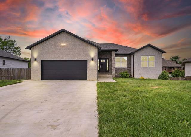 Property at 635 W Bridgewood Ct, Springfield, MO 65803, 6 beds, 4.5 baths