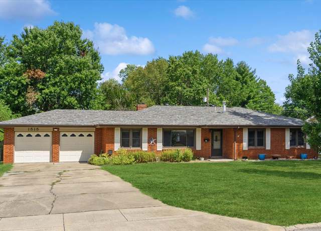 Property at 1515 W Swan St, Springfield, MO 65807, 3 beds, 2 baths