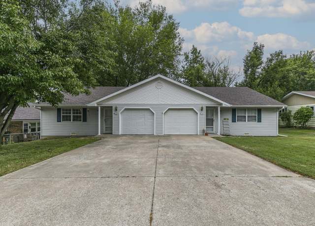 Property at 125 W Auburn St, Bolivar, MO 65613, 2 baths
