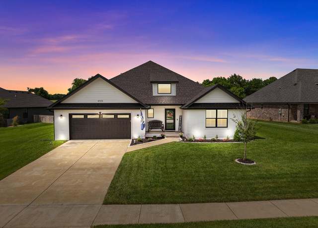 Property at 4725 E Rutherford St, Springfield, MO 65802, 4 beds, 2.5 baths