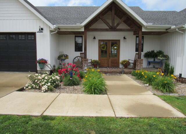 Property at 2799-2 Sparks Rd, Norwood, MO 65717, 3 beds, 2 baths