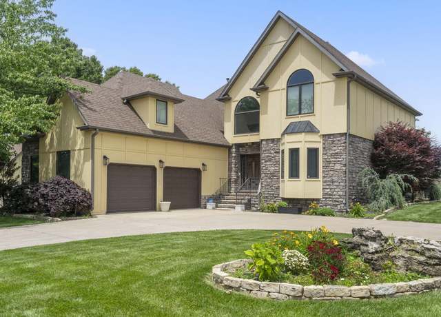 Property at 3909 W Eaglecrest St, Battlefield, MO 65619, 5 beds, 3.5 baths