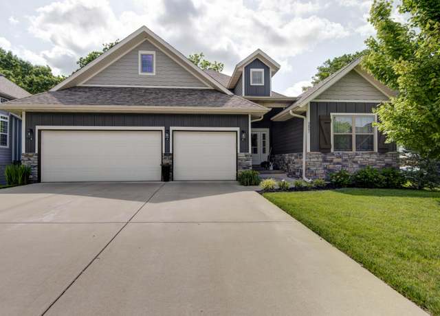 Property at 3421 Brinnsfield Dr, Ozark, MO 65721, 5 beds, 3 baths