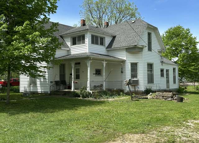 Property at 435 W Maple St, Marshfield, MO 65706, 4 beds, 2 baths
