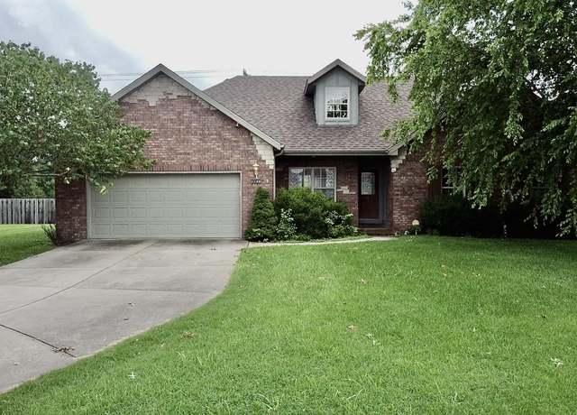 Property at 1106 E Torrey Pines Dr, Ozark, MO 65721, 3 beds, 2 baths