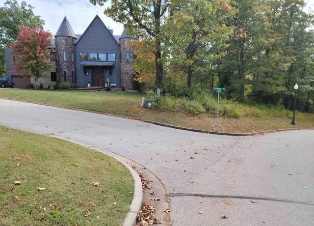 Property at 4 Isleworth Village Ave, Lake Ozark, MO 65049