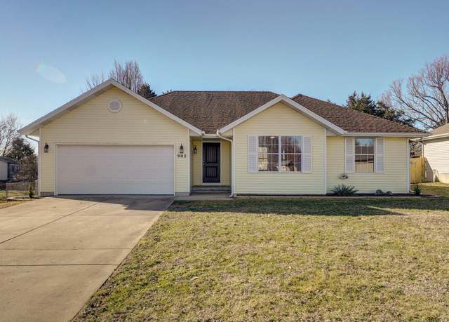 Property at 902 S Whippoorwill Dr, Strafford, MO 65757, 3 beds, 2 baths