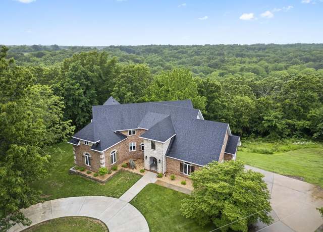 Property at 95 Highland Ct, Strafford, MO 65757, 5 beds, 4.5 baths