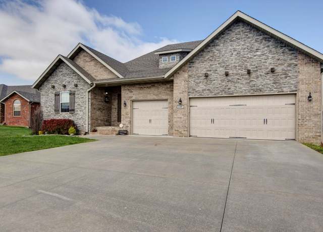 Property at 1107 N 20th Ave, Ozark, MO 65721, 5 beds, 3 baths