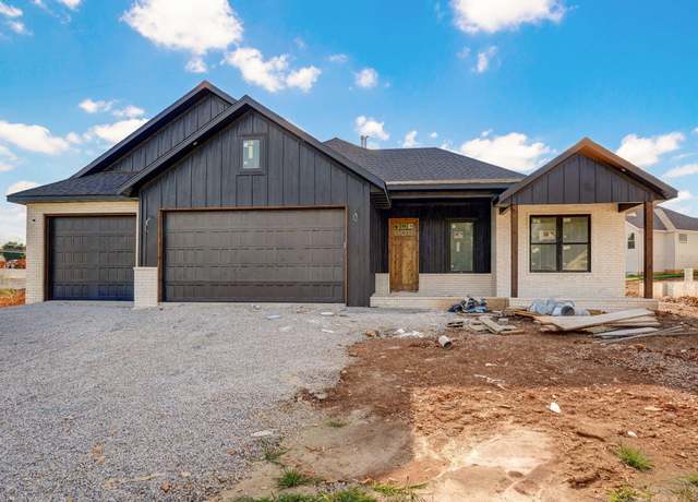 Property at 4933 S Sycamore Ave, Springfield, MO 65810, 3 beds, 2 baths