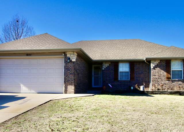 Property at 651 S Canton Ave, Springfield, MO 65802, 3 beds, 2 baths