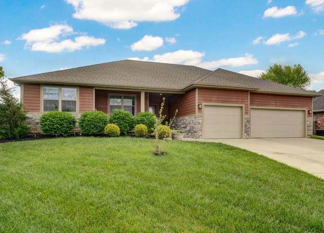 Property at 628 N Lincoln Ct, Ozark, MO 65721, 3 beds, 2 baths