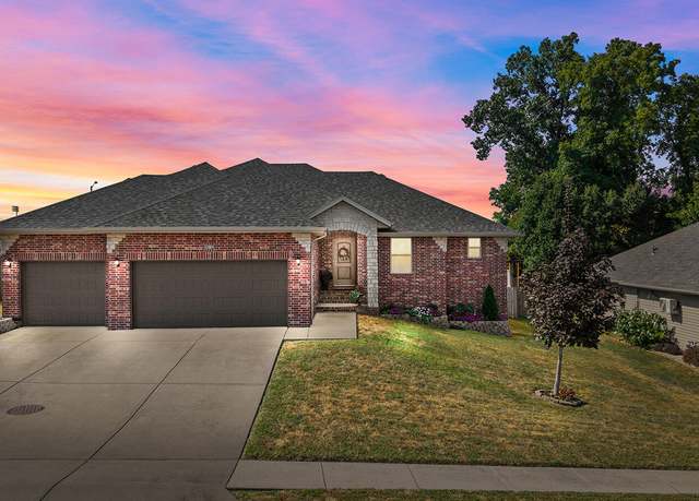 Property at 1304 W Millpond Dr, Ozark, MO 65721, 4 beds, 2 baths