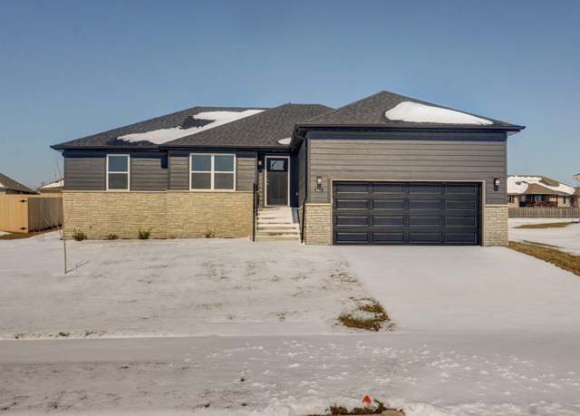 Property at 1657 E Macon St, Republic, MO 65738, 3 beds, 2 baths