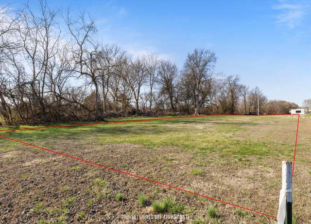 Property at 3468 W Hestand St, Springfield, MO 65803