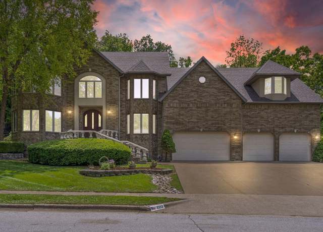 Property at 2212 E Nottingham St, Springfield, MO 65804, 6 beds, 5 baths