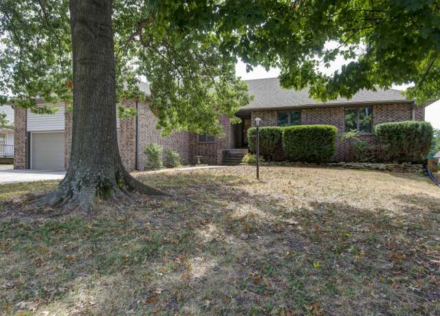 Property at 1464 E Burntwood St, Springfield, MO 65803, 4 beds, 4 baths