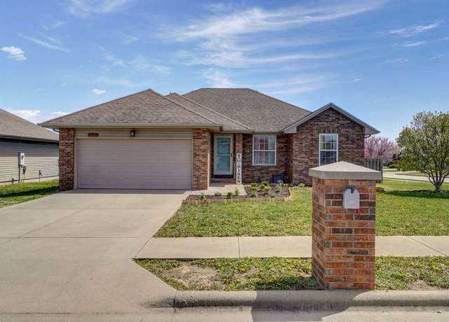 Property at 4008 N Mead Dr, Ozark, MO 65721, 3 beds, 2 baths