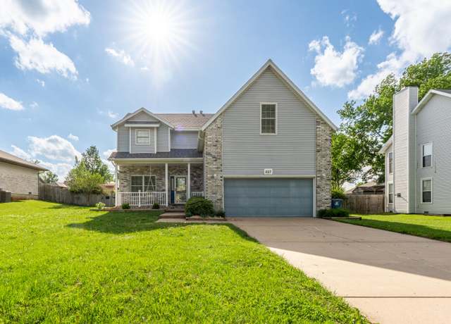 Property at 207 Meadow St, Nixa, MO 65714, 5 beds, 2.5 baths