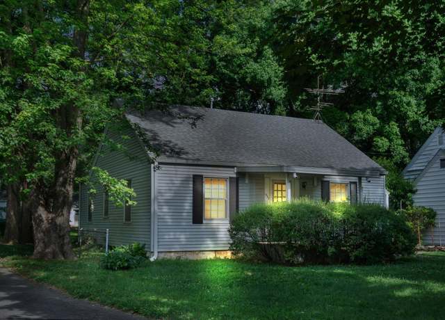 Property at 1633 S Jefferson Ave, Springfield, MO 65807, 2 beds, 1 bath