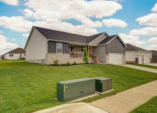 Property at 1393 E Macon St, Republic, MO 65738, 3 beds, 2 baths