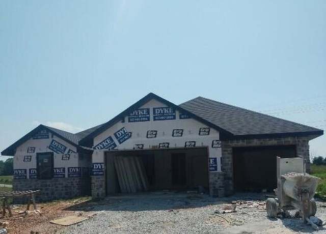 Property at 925 S Deerfield Ct, Nixa, MO 65714, 4 beds, 2 baths