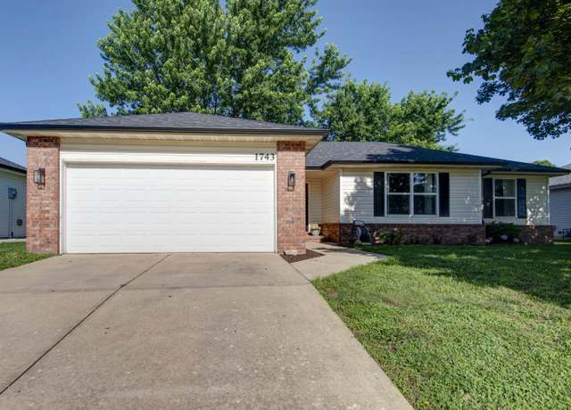 Property at 1743 S Miller Ave, Springfield, MO 65802, 3 beds, 2 baths