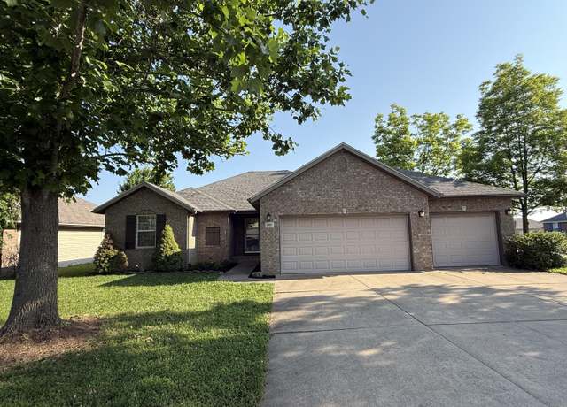 Property at 895 W Linwood Ave, Nixa, MO 65714, 3 beds, 2 baths