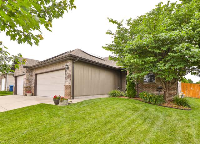 Property at 1925 E Costa Mesa Ct, Ozark, MO 65721, 3 beds, 2 baths