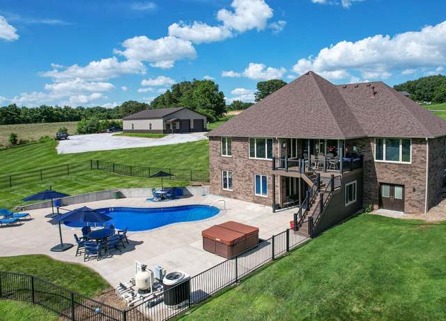 Property at 932 Caliburn Dr, Nixa, MO 65714, 4 beds, 3.5 baths
