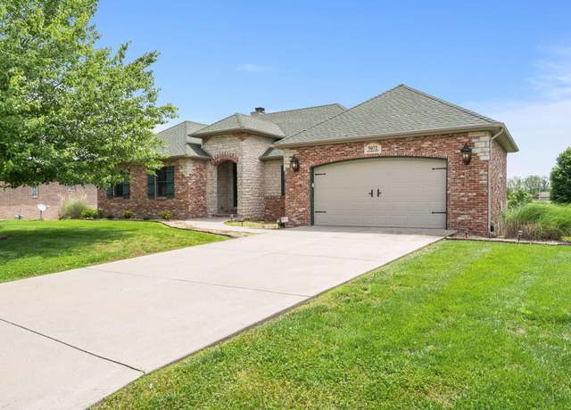 Property at 5072 E Hedgerow Dr, Springfield, MO 65802, 4 beds, 3 baths