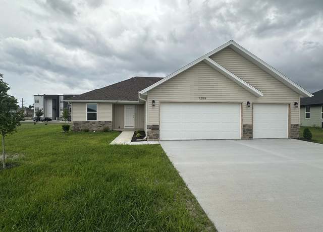 Property at 1259 N Maxine Ave, Nixa, MO 65714, 3 beds, 2 baths