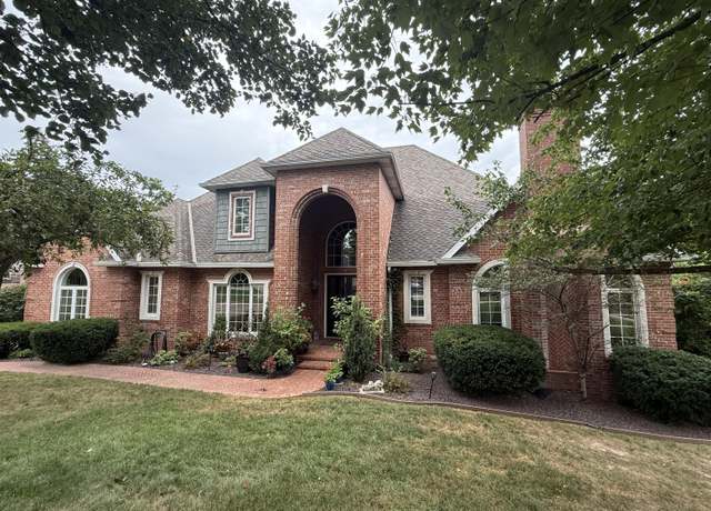 Property at 5101 S Bellhurst Ct, Springfield, MO 65804, 6 beds, 4.5 baths