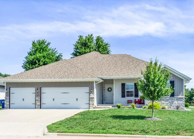 Property at 4845 W Washita St, Springfield, MO 65802, 4 beds, 2 baths