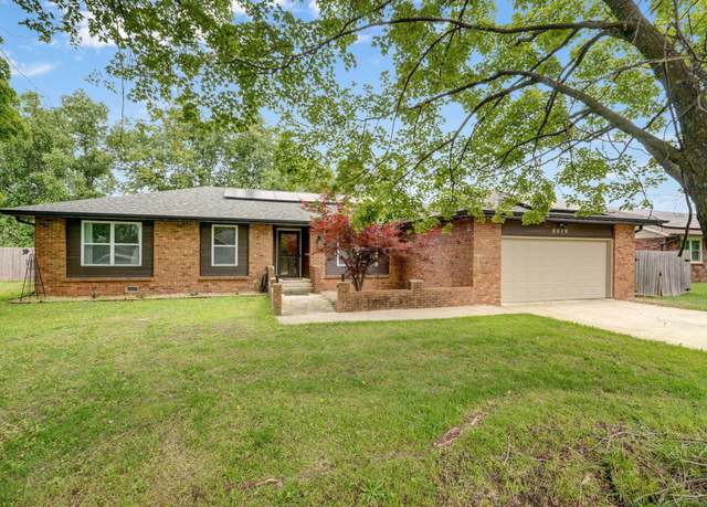 Property at 6919 W Lone Oak St, Springfield, MO 65803, 4 beds, 2.5 baths